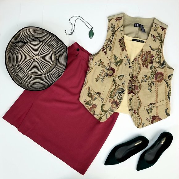FIND THESE BEAUTIES & SO MUCH MORE IN MY CLOSET! - Picture 1 of 5